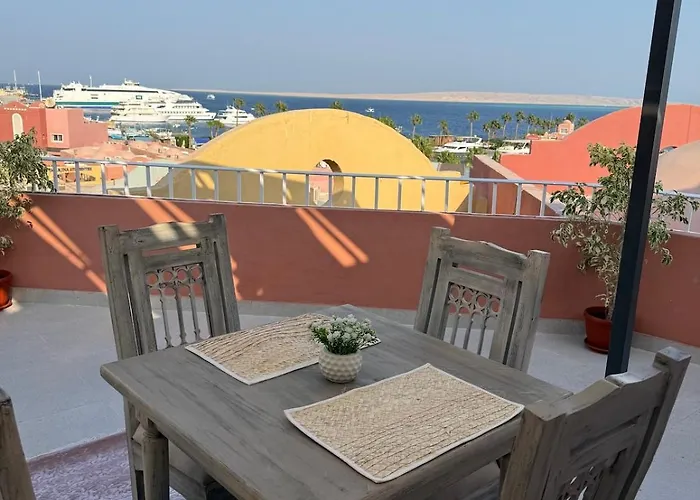 Private Rooftop Two Bedroom Seaview Panorama *